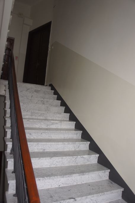 remont klatki schodowej niecała 10